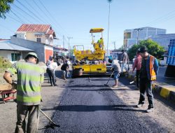 BBPJN Tambal Jalan Trans Sulawesi di Belopa