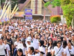 Jalan Sehat Anti Mager, Ribuan Warga Tana Toraja Berbaur dengan Andalan Hati