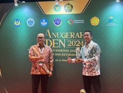 Pj Gubernur Prof Zudan Terima Penghargaan DEN 2024, Sulsel Terbaik dalam Mendorong Transisi Energi dan Optimalkan EBT