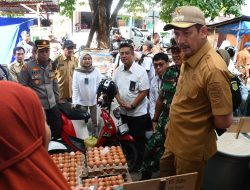 Pj Wali Kota Sidak Pasar Pusat Niaga Palopo, Sejumlah Bapok Normal Harganya, Hanya Telur dan Cabe Naik