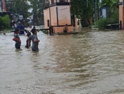 Hujan Deras, Banjir Kepung Makassar, Warga Diminta Waspada!