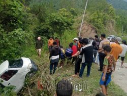 Mobil Pikap yang Terjun ke Jurang Tebing Romantis yang Tewaskan Satu Siswa 11 Luka-luka Sudah Dievakuasi