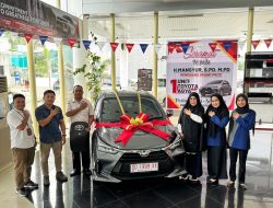 Pelanggan Kalla Toyota Pare-pare Berhasil Membawa Pulang Grand Prize Toyota Agya