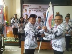 Sekretaris Umum Provinsi Dr Abdi Meminta Ketua Baru Andarias Lebang Kibarkan Panji Bendera PGRI di Pelosok Kabupaten Tana Toraja