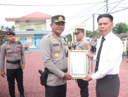 11 Hari Jalan Kaki Cari Warga Hilang Hingga Menggendong Korban Saat Ditemukan, 2 Personil Polsek Rongkong Diberi  Penghargaan dari Kapolres Lutra