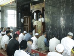 Di Depan Jamaah Jumat Masjid Nurul Yaqin Lemo-lemo, Pj Wali Kota Mengajak Sambut Ramadan dengan Hati yang Bersih, Hindari Hoaks,  dan Jaga Lingkungan