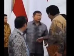 Lihat, Hashim Tolak Salaman dengan Menteri Ara, Ini Kata Pengamat Buat Ara, Ngeri-ngeri Sedap!