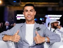 Cristiano Ronaldo Bakal Dapatkan Gaji Fantastis dan Masuk Pemilik Saham Al Nassr