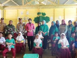 Pj Ketua TP-PKK Berkolaborasi Forkopimda Beri Makan Bergizi Gratis di Sekolah