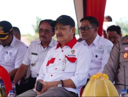 Pj Sekda Kota Palopo Bersama Kapolres Panen Jagung Serentak