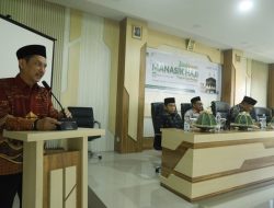 Hadiri Manasik 105 Calon Jemaah Haji Palopo, Pj Wali Kota: Jaga Kesehatan dan Doakan Palopo Tetap Damai dan Rukun
