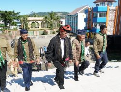 Berikan Beasiswa Bagi Santri di Sumbawa, Mentan Amran: Saya Wakafkan Diri untuk Tanah Air