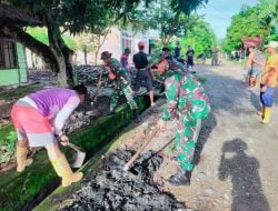 Bersama Warga, Koramil Walenrang Bersihkan Selokan