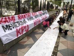Sejumlah Warga Palopo Dukung Hasil Pleno KPU, Tetapkan Naili-Akhmad Pemenang PSU