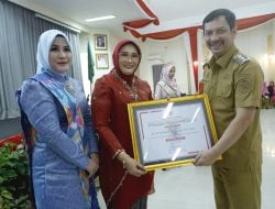 dr Iin dan Andi Enceng,Inspiring Women Of The Year