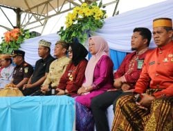 Kado Bupati Lutim pada Puncak Hardiknas, Beasiswa Dinaikkan dan Seragam Gratis