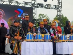 Mentan RI Amran Sulaiman Beri Kado di HUT Luwu Timur Rp 27 M, Juga Sebut IBAS Bupati Visioner