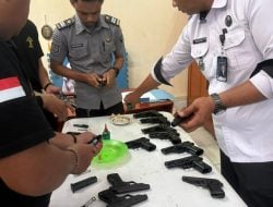 Lapas Kelas II A Palopo Lakukan Pemeriksaan dan Pemeliharaan Senpi