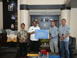 TASPEN Serahkan Hak Pengembalian Iuran kepada H. Patahudding