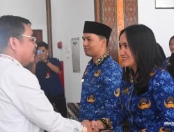 Serahkan 301 SK Hasil CPNS 2024, Bupati Zadrak: Bangun Tana Toraja Lebih Maju