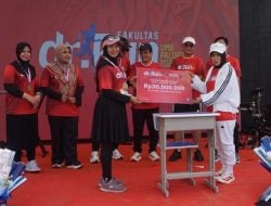 Peringati Dies Natalis, UMB Palopo Beri Bantuan Sarana Pendidikan ke SDN 1 Lalebbata Rp30 Juta
