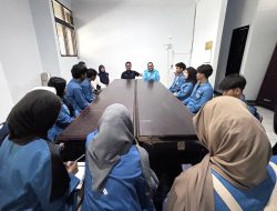 Kadis Kominfo Beri Tips Sukses, Pada Mahasiswa PoliDewa saat Kunjungan Industri