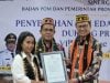 Taruna Ikrar Serahkan 41 Nomor Izin Edar BPOM ke Gubernur NTT Melkiades, Dukung UMKM Sesuai Amanah Presiden Prabowo