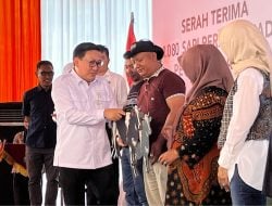 Kementan Perkuat Kemitraan, JAPFA Serahkan 1.080 Ekor Sapi Perah ke Mitra Lokal