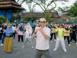 Pj Wali Kota Bersama Masyarakat Senam dan Kerja Bakti Massal