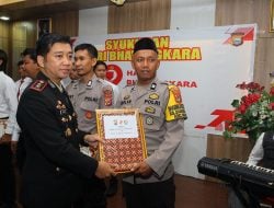 Kapolres Beri Penghargaan 16 Personel Berprestasi