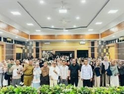 Peserta Bedah Tiga Buku Membludak, Capai 350 Orang, Auditorium Saokotae Penuh Sesak