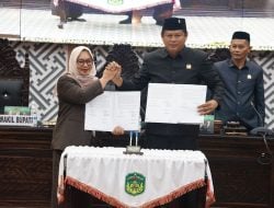 Pemkab Lutim dan DPRD Sepakati Perubahan KUA-PPAS 2025