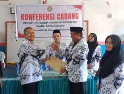 Guru SMAN 3 Palopo Mujahidin Terpilih Ketua PGRI Wara